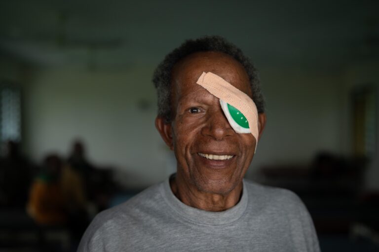 PapuaNewGuinea_KeremaOutreach_Ivan_2