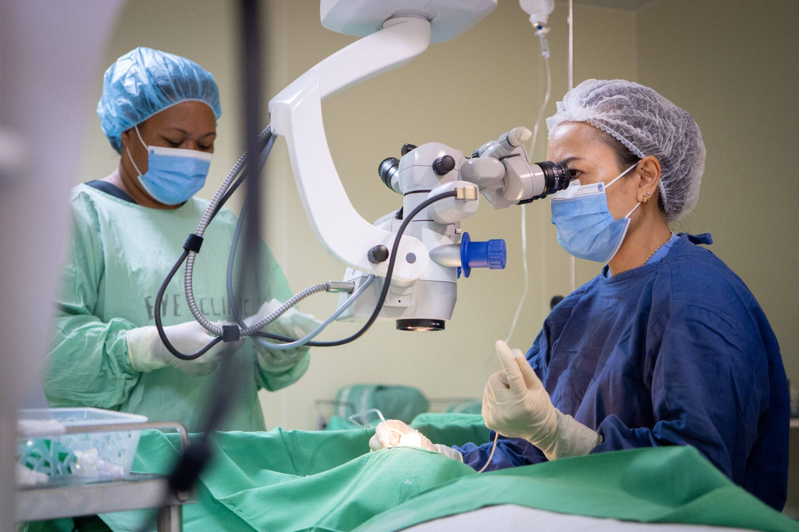 Dr Lucilla performing cataract surgery