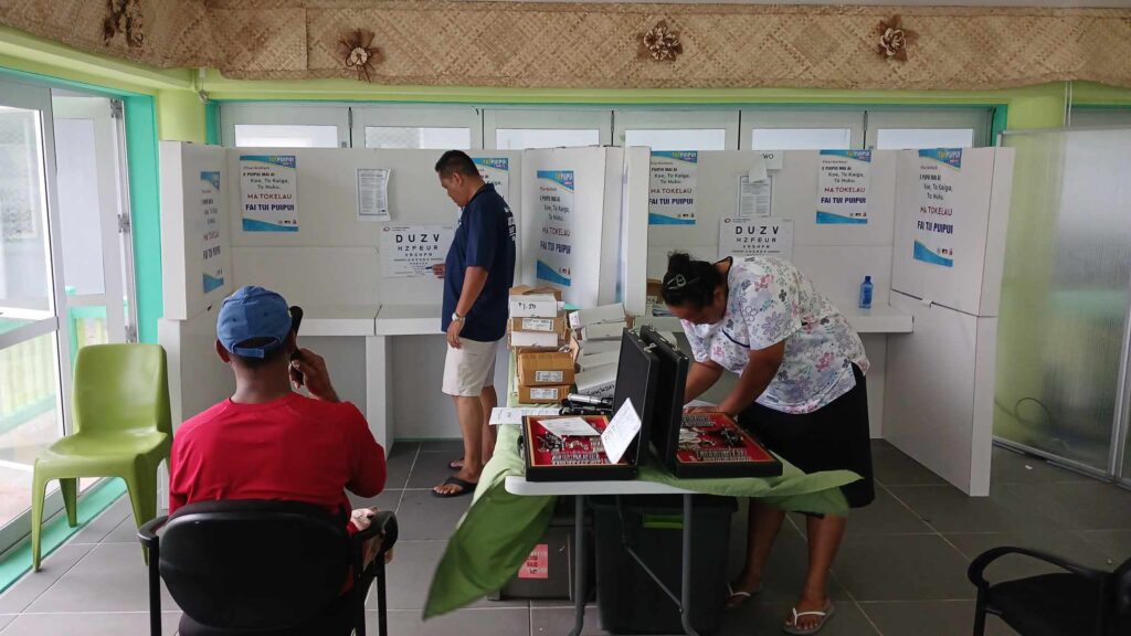 Community screening at Nukunonu
