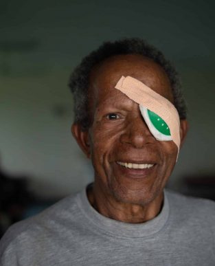 PapuaNewGuinea_KeremaOutreach_Ivan_2